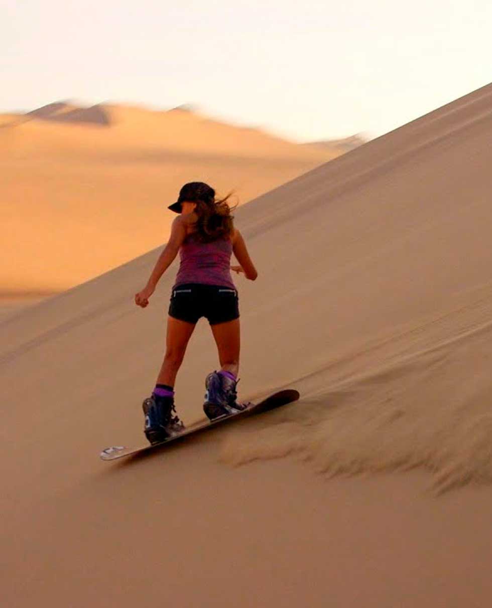 DUNE BUGGIES & SANDBOARDING IN PARACAS