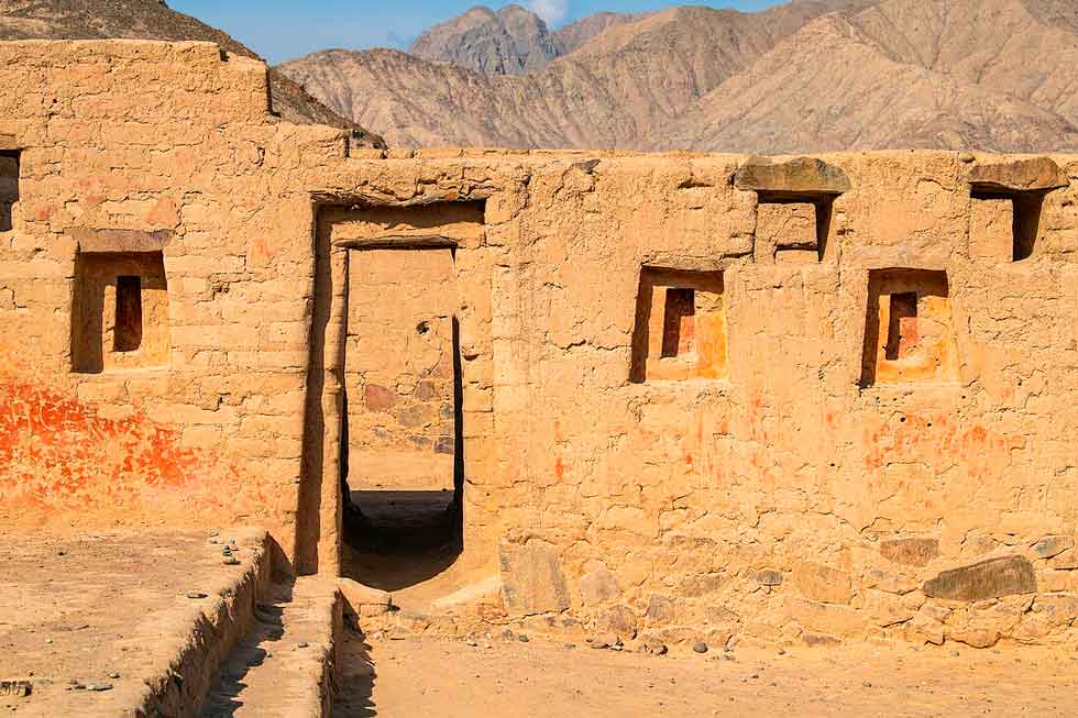 TAMBO COLORADO & ADVENTURE THROUGH CALIFORNIA DESERT
