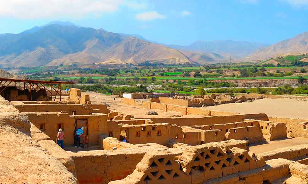 TAMBO COLORADO & ADVENTURE THROUGH CALIFORNIA DESERT